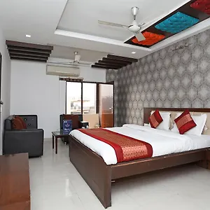 https://oyo-10025-city-hotel.hotelsdelhi.org